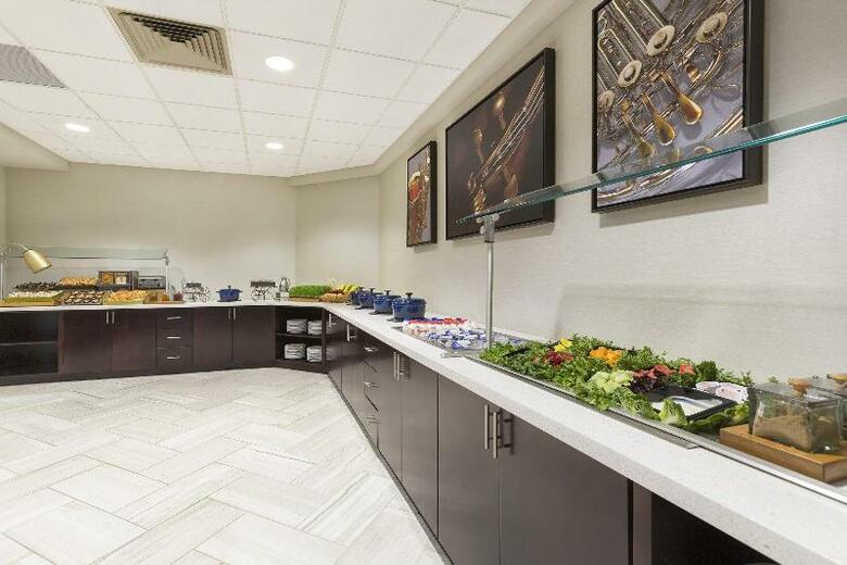 Hotel Doubletree Suites By Hilton Nashville Airport