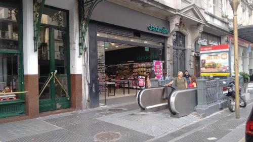 Apartamento Corrientes Y Uruguay