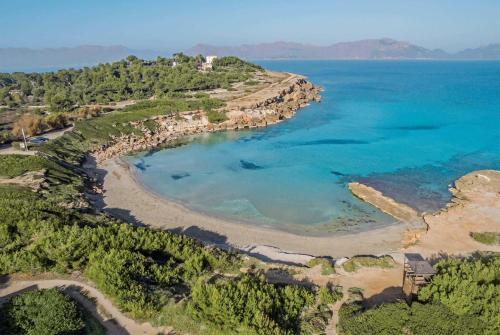 Manresa Villa Sleeps 8 Air Con Wifi