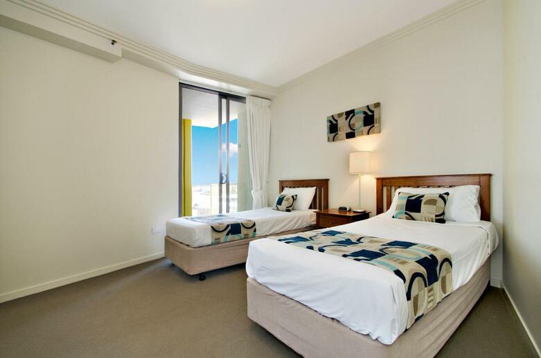 Hotel Pumicestone Blue