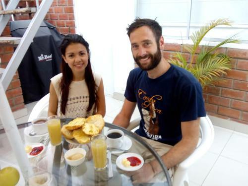 Hostal Malu House For Travelers And Backpackers