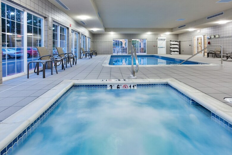 Hotel Candlewood Suites Harrisburg