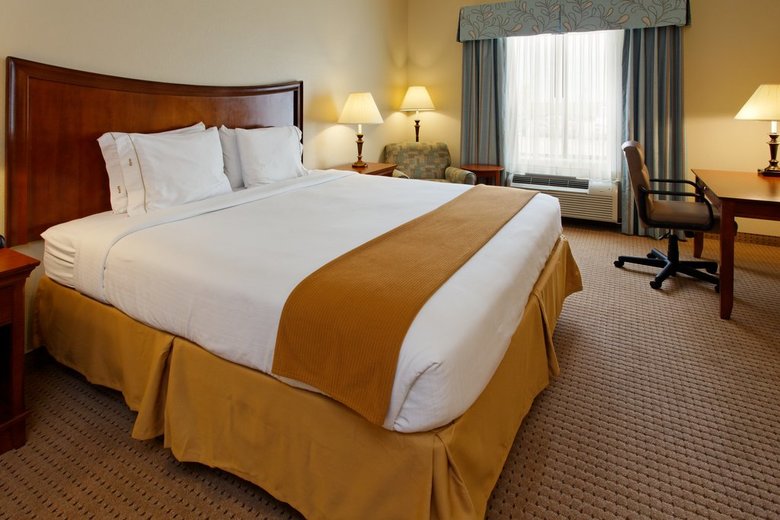 Holiday Inn Express Hotel & Suites Mansfield