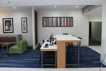 Holiday Inn Express Hotel & Suites Mansfield