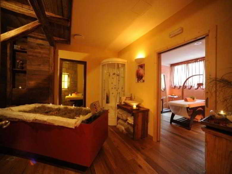 Hotel Shandranj