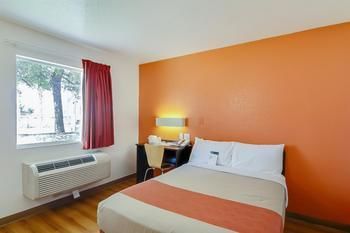 Hotel Motel 6 Ventura South