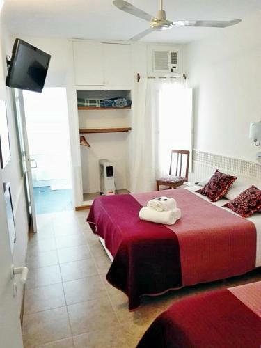 Hostal Del Lago Hotel