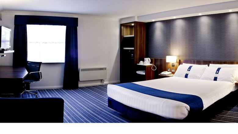 Hotel Express By Holiday Inn Leeds-east