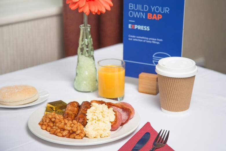 Hotel Express By Holiday Inn Leeds-east