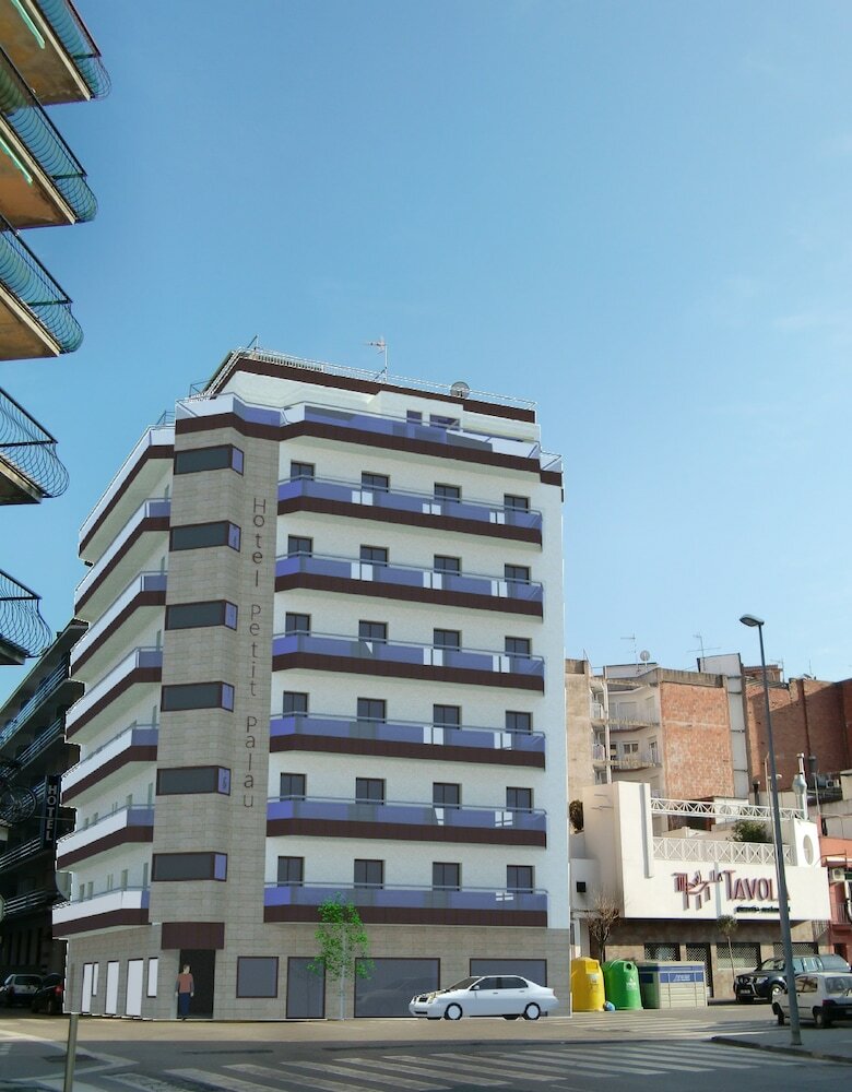 Hotel Petit Palau S�lo Adultos
