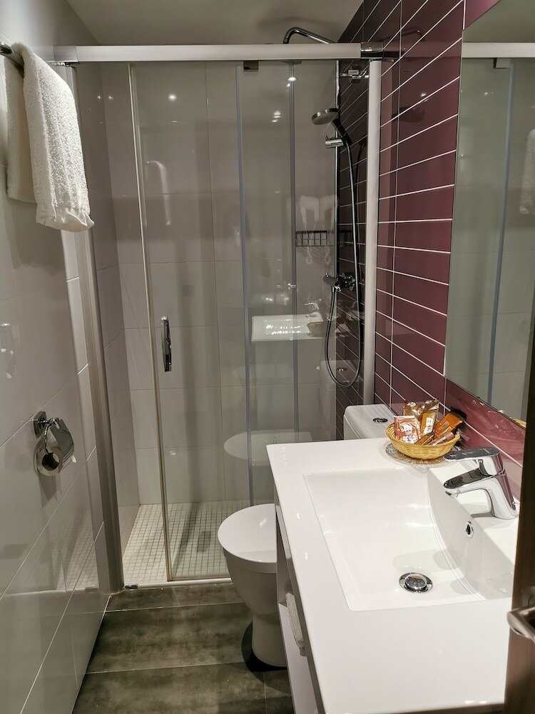 Hotel Petit Palau S�lo Adultos