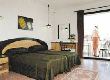 Hotel Mediterrani Express