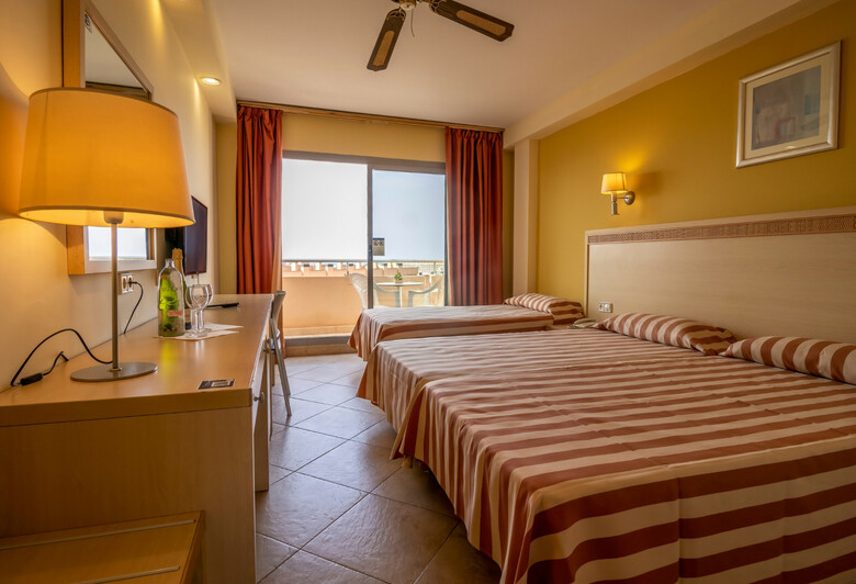 Hotel Alegria Fenix Family