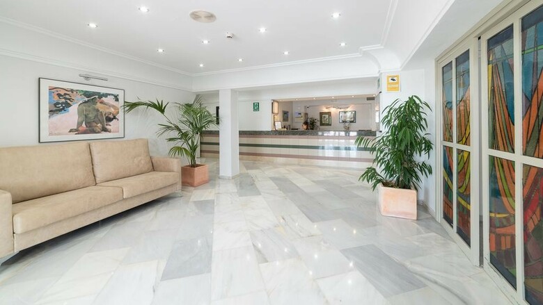 Hotel Pato Rojo