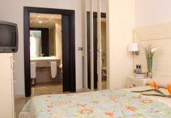 Hotel Senator �guilas