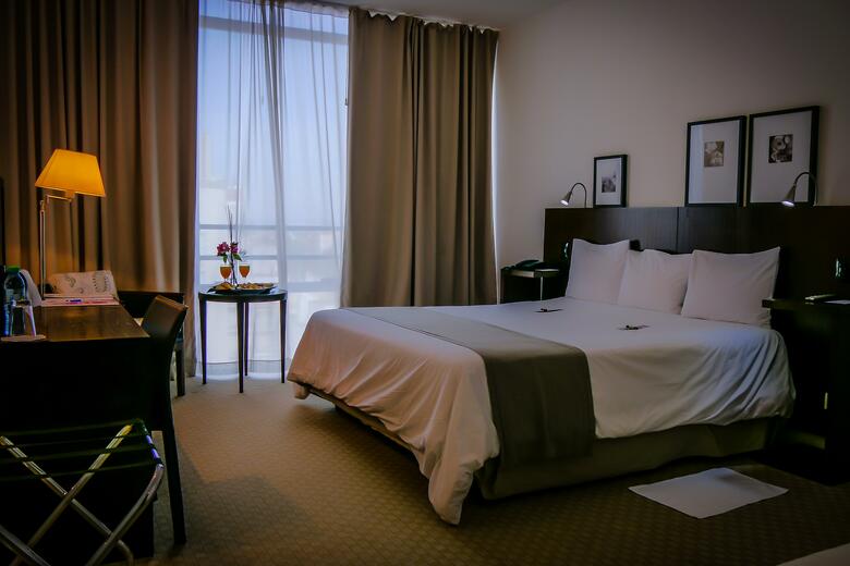 Elegance Hotel