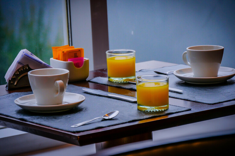 Elegance Hotel