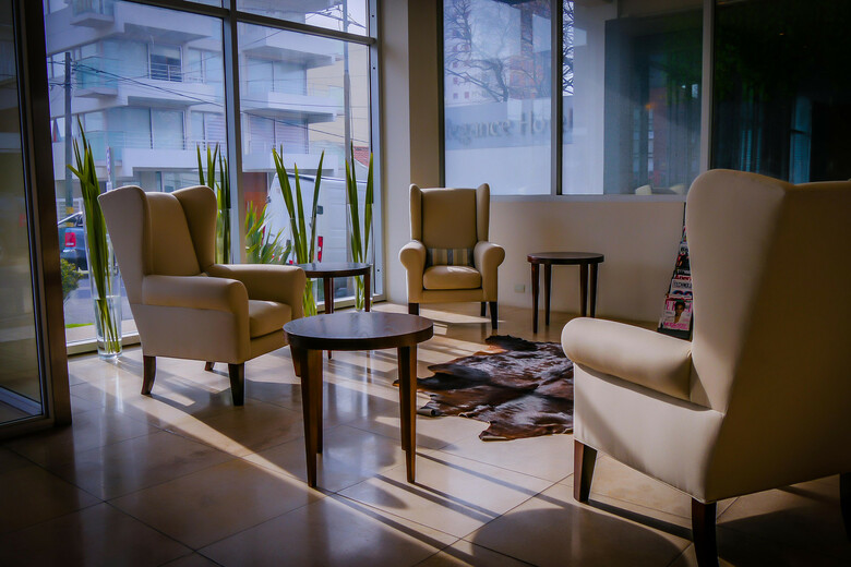 Elegance Hotel