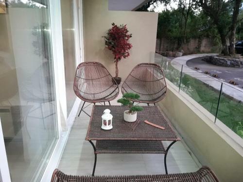 Apartamento Condominio Alta Vista Puc�n, Excelente