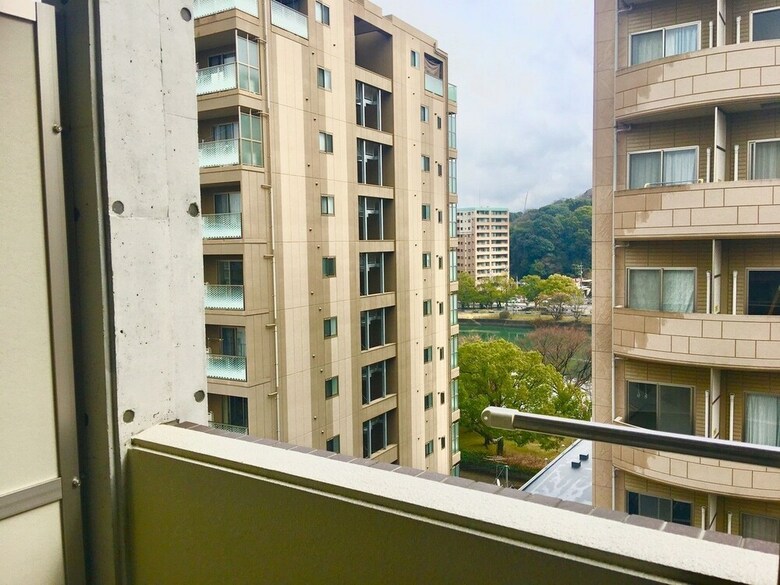 Apartamentos Hiroshima Crane Peace Tower