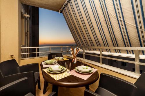 Elegante Apartamento Frente Al Mar
