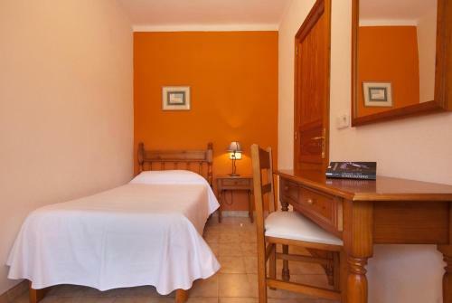Cala San Vicente Villa Sleeps 4 Pool T184178