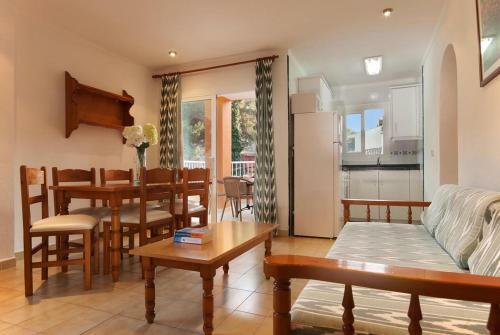 Cala San Vicente Villa Sleeps 4 Pool T184178