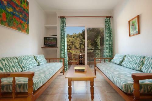 Cala San Vicente Villa Sleeps 4 Pool T184178