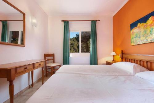 Cala San Vicente Villa Sleeps 4 Pool T184178