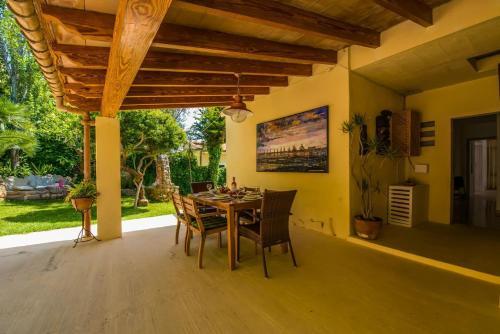 Cala San Vicente Villa Sleeps 6 Wifi