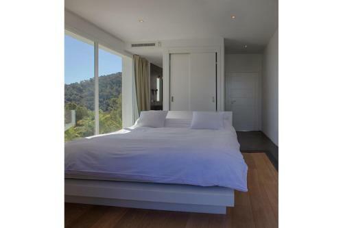 Cala Vadella Villa Sleeps 8 Pool Air Con Wifi