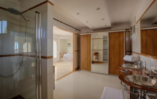 Cala Tarida Villa Sleeps 4 Pool Air Con T251912