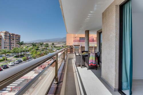 Modern 2 Bedroomed Apartment Los Cristianos Center