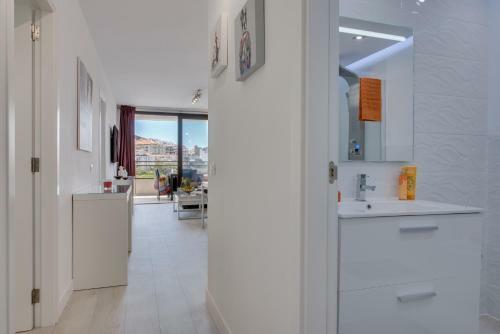 Modern 2 Bedroomed Apartment Los Cristianos Center