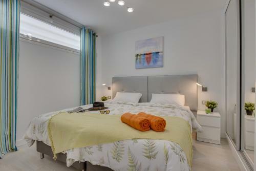 Modern 2 Bedroomed Apartment Los Cristianos Center