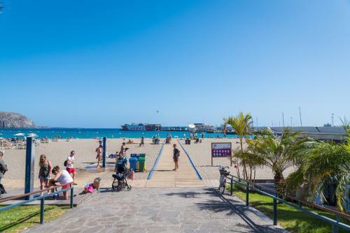 Modern 2 Bedroomed Apartment Los Cristianos Center