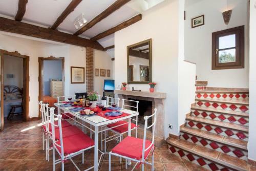 Arriate Villa Sleeps 8