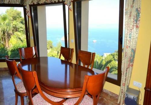 Xabia Chalet Sleeps 8 Pool