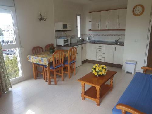 J�piter 1 Bedroom Apartment With Sea & Pool Views