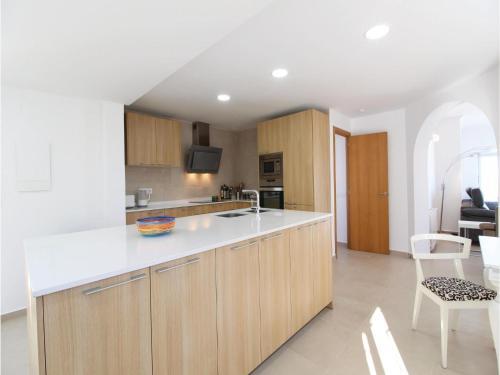 Four-bedroom Holiday Home In Benidoleig