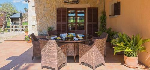 Agroturismo Ses Pereres In Biniali