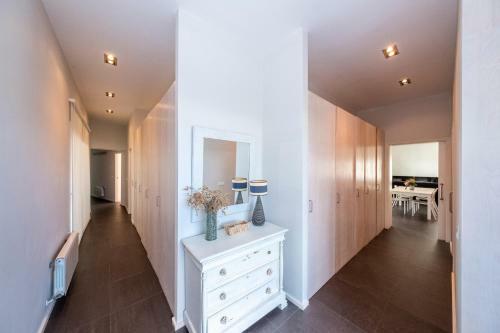 Villa White Pearl Binibeca - Lujo Moderno En Binibeca Para 9 Pax