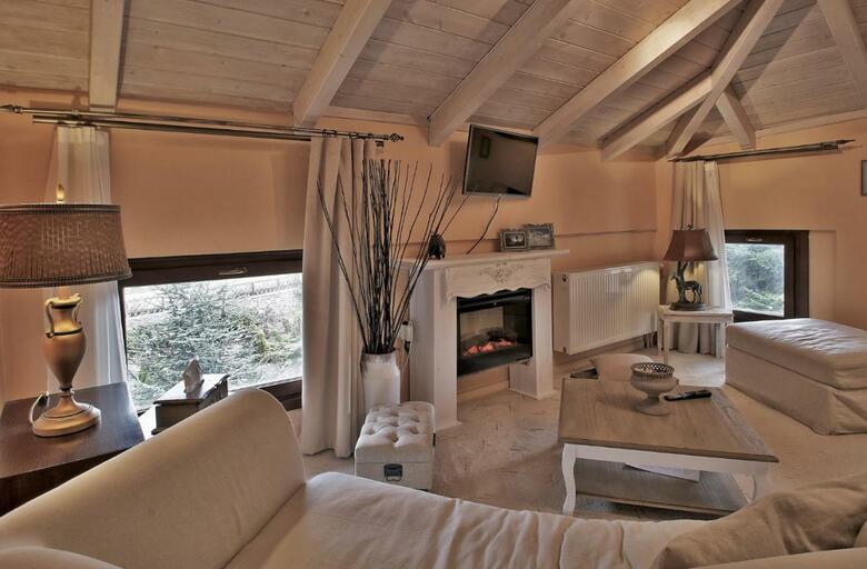 Boutique Hotel Skamnos
