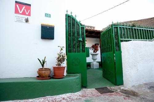 Candelaria's Mountain House (pool & Sea Views)