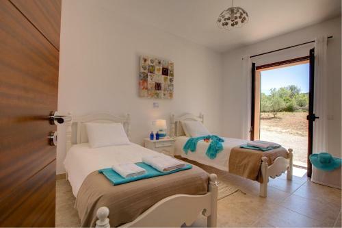 Cas Concos Villa Sleeps 6 Pool Air Con Wifi
