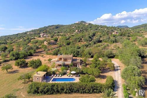 Cas Concos Villa Sleeps 11 Pool Air Con
