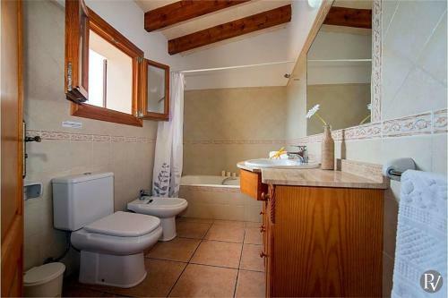 Cas Concos Villa Sleeps 11 Pool Air Con