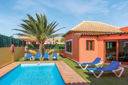 Corralejo Villa Sleeps 4 Pool Air Con Wifi
