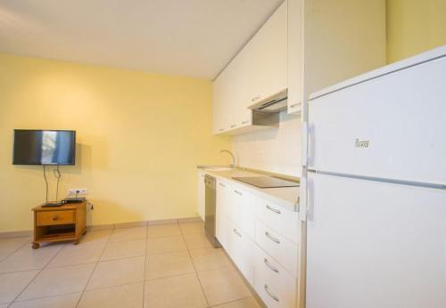 Urbanitzacio Montemar Villa Sleeps 8 Pool