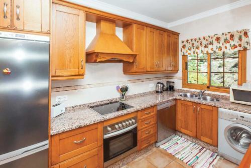 Frigiliana Villa Sleeps 6 Air Con Wifi